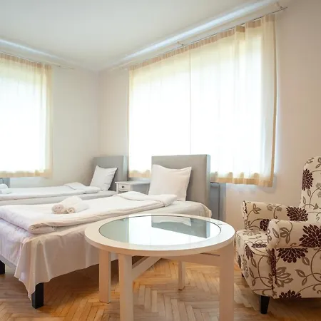 Cozy 3 Bedroom 2 Level