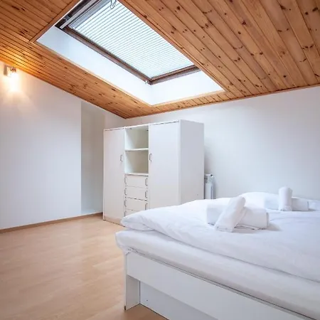 Cozy 3 Bedroom 2 Level Ταλίν